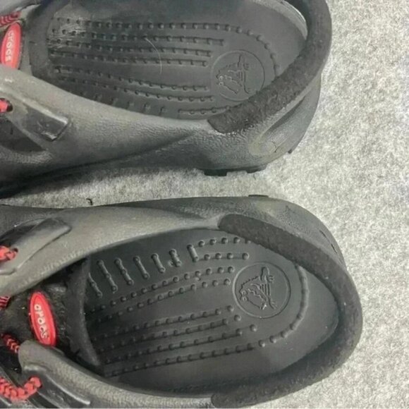 Crocs Juniors Youth Shoes Sandals  Boys Size 3 Black Red Bungie Cord - Picture 3 of 9